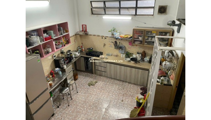 BÁN NHÀ  110m2 Ngang 4.5m nở hậu 2 tầng BTCT chắn chắn ngay đường Bùi Minh Trực, Quận 8