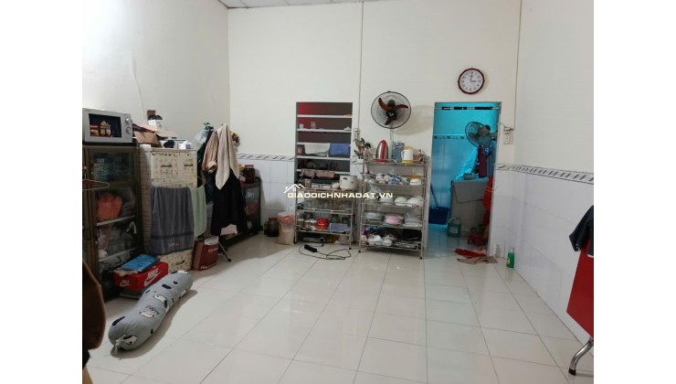 Nhà NỞ HẬU 80M2 đường Trần Văn Đang gấp bán, Quận 3 cách mặt tiền Hoàng Sa 10m