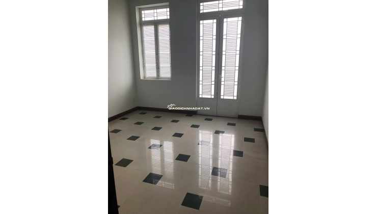 Bán Nhà Mặt Tiền 379 Ngô Gia Tự, P3,Q10