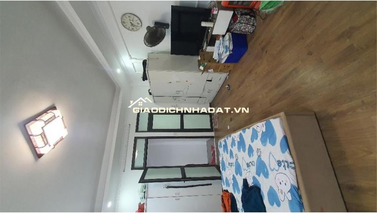 Nhà Kẻ Vẽ, 5 tầng, dân xây, lô góc, xe 45 chỗ đỗ cửa chỉ 6,9 tỷ