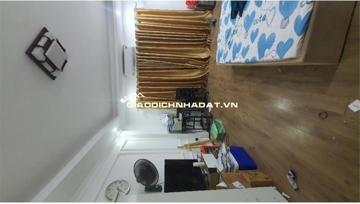 Nhà Kẻ Vẽ, 5 tầng, dân xây, lô góc, xe 45 chỗ đỗ cửa chỉ 6,9 tỷ