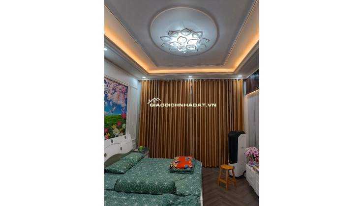  BÁN NHÀ 4 TẦNG, ĐƯỜNG HOÀNG BẬT ĐẠT (TÂN BÌNH) – MỚI ĐẸP LUNG LINH – NỘI THẤT CAO CẤP