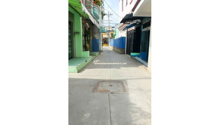 Nhà dưới 2 tỷ: 30m2 Sổ riêng 2 tầng, không QH LG, hẻm 4m sát mặt tiền trung tâm Q11. VŨ 0933910039