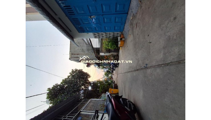  CHÍNH CHỦ - NHÀ 3 TẦNG - HẺM Ô TÔ LÝ THUYẾT - NGANG 4.5M GIÁ 5.X TỶ