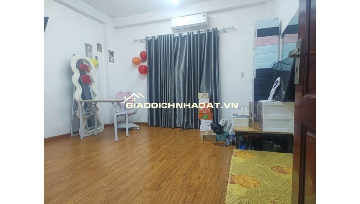 Nhà Mỹ Đình, lô góc, dân xây 40m2, 5 tầng, chào 7.1 tỷ có thương lượng