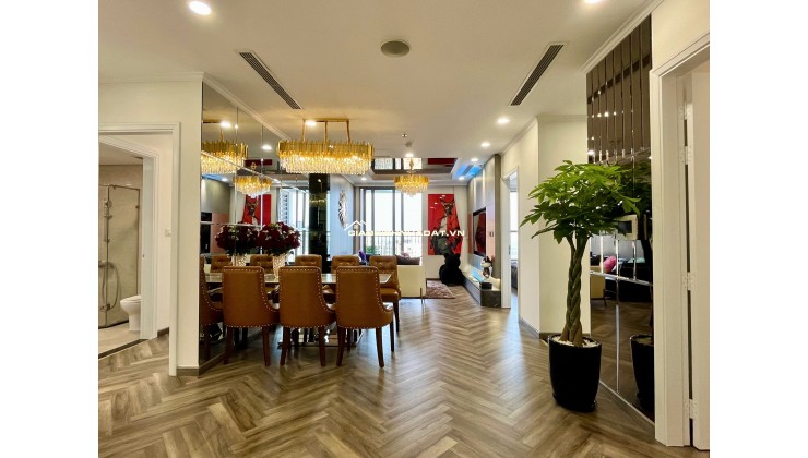 Cần bán căn hộ hoa hậu 3 PN toà Park 12 Times City gấp. Hướng Nam mát. Lh 0011947422