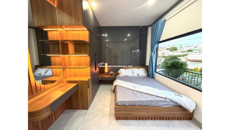 BÁN NHÀ MÊ HẺM XE HƠI NÉ NHAU 181 QUANG TRUNG MẶT TIỀN
 Nhà mê kiên cố - thiết kế hiện đại - Full nội  thất : 1 PK - 1 Bếp - 2 PN - sân đậu xe