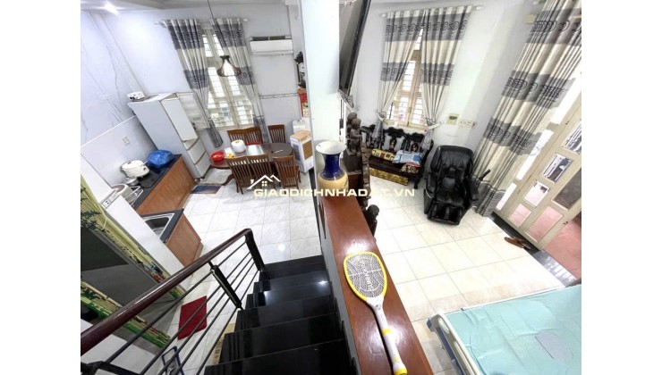 LÔ GÓC 2 MẶT XE TẢI ĐS 1 - 63m2 5 TẦNG  - CÁCH 1 CĂN RA VIEW SÔNG - NHỈNH 7 TỶ 

Mô tả: V0.7760111
LÔ GÓC 2 MẶT XE TẢI ĐS 1 - 63m2 5 TẦNG  - CÁCH