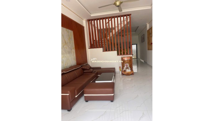CẦN TIỀN ĐẦU TƯ BÁN NHANH  NHÀ MẶT TIỀN MỚI XÂY DT : 73,6M2 PHƯỜNG THẠNH PHƯỚC - THỊ XÃ TÂN UYÊN
