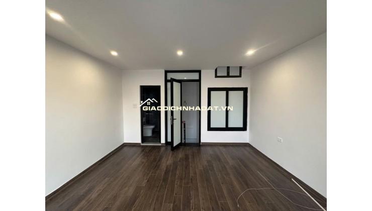 Nhà Tứ Liên - Tây Hồ - 5 tầng - thang máy - chuẩn công năng, về ở luôn giá 9,4 tỷ
