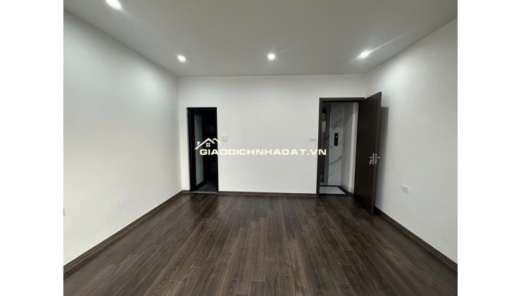 Nhà Tứ Liên - Tây Hồ - 5 tầng - thang máy - chuẩn công năng, về ở luôn giá 9,4 tỷ