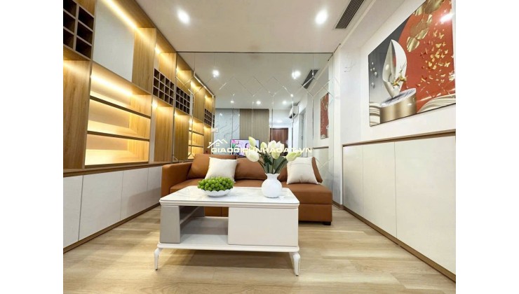 Căn tập thể phố Thọ Lão Hai Bà Trưng dt 120m2 giá chỉ có 2,25 tỷ nhà đẹp long lanh