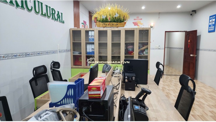 CHO THUÊ VĂN PHÒNG MỚI 45M2 PHÚ THỨ, CÁI RĂNG - VỊ TRÍ ĐẮC ĐỊA, GIÁ HẤP DẪN CHỈ 6.5 TRIỆU, SỔ ĐỎ, GỌI 0907623962!