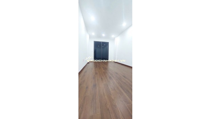 Nhà Tây Hồ 54m, 5 tầng thang máy, oto đỗ cửa đường trước nhà 5m!