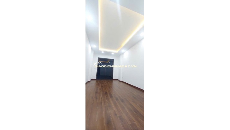 Nhà Tây Hồ 54m, 5 tầng thang máy, oto đỗ cửa đường trước nhà 5m!