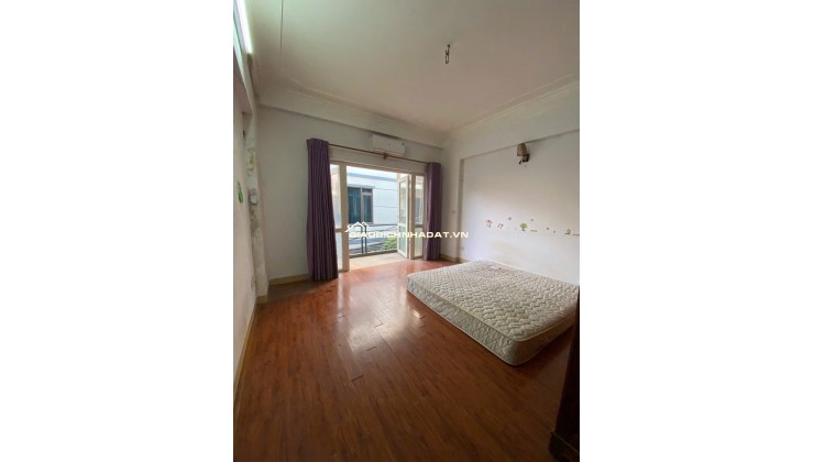 Bán nhà dân phố Triều Khúc, HN. DT 62m2, 4 tầng, giá 13.3 tỷ. LH: 0568433999