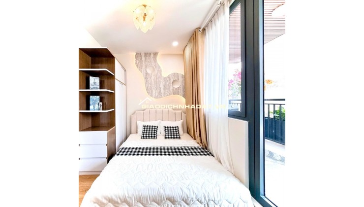 4 Tỷ nhỉnh: Nhà Quận 3- ngay bờ kè Hoàng Sa- Ngang gần 4m, 3 Tầng Full nội thất mới. VŨ 0933910039