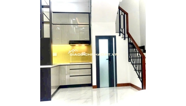Hẻm xe hơi Quận 10- ĐH Kinh Tế- 3 Phòng ngủ 4 Tầng 5m ngang: 6 Tỷ hơn (số tiến 3456) VŨ 0933910039