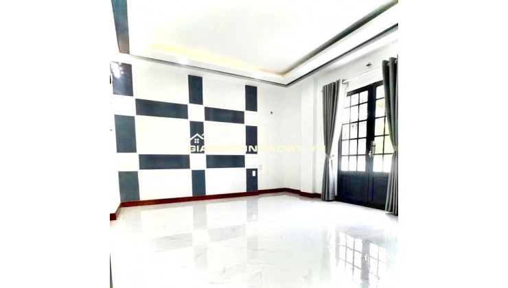 Hẻm xe hơi Quận 10- ĐH Kinh Tế- 3 Phòng ngủ 4 Tầng 5m ngang: 6 Tỷ hơn (số tiến 3456) VŨ 0933910039
