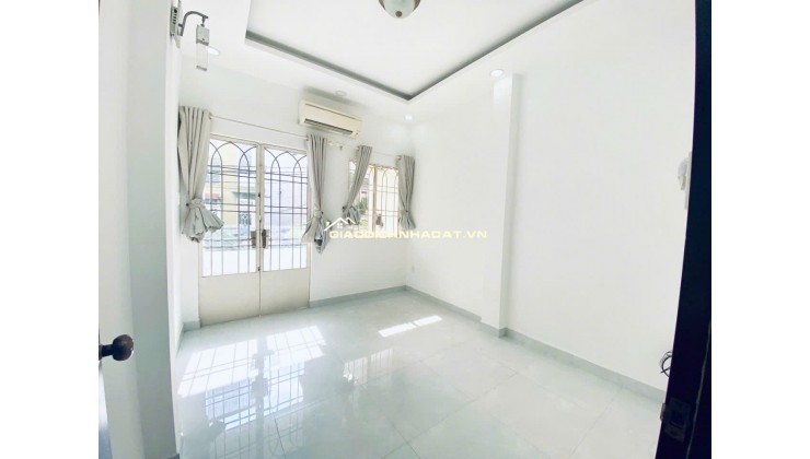 22 Triệu: nguyên căn XE HƠI TRONG NHÀ- Hoàng Hoa Thám- 3 Tầng 4 Phòng- Bếp & 4 Máy Lạnh. 0933910039