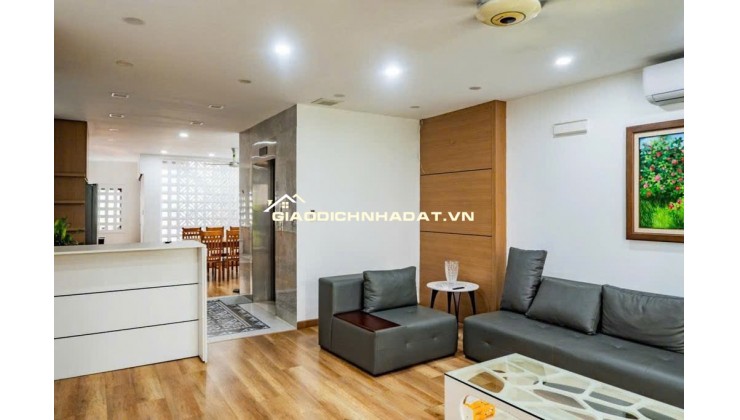 Bán tòa nhà mặt phố Cát Linh, Đống Đa DT 60m2, 5 tầng, thoáng 2 mặt, kinh doanh tốt, vị trí tuyệt đẹp, 30 tỷ