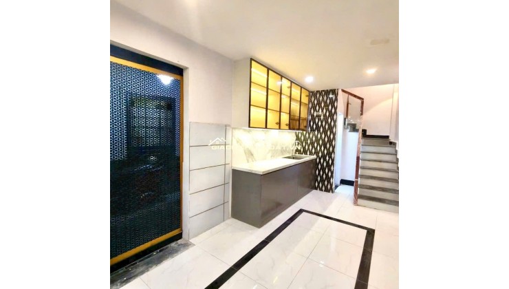 4 Tỷ nhỉnh: Cầu vượt 3/2 Quận 10 - Căn góc 2 view 3 Phòng ngủ 4 Tầng Full nội thất. VŨ 0933910039
