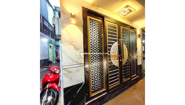 4 Tỷ nhỉnh: Cầu vượt 3/2 Quận 10 - Căn góc 2 view 3 Phòng ngủ 4 Tầng Full nội thất. VŨ 0933910039