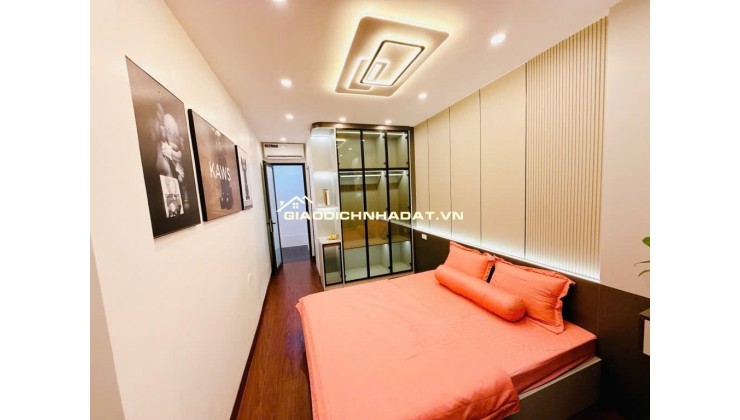 Bán Nhà mặt phố Hoàng Văn Thái – 30m²x 2 tầng – Kinh doanh sầm uất – Giá chỉ 5.19 tỷ!