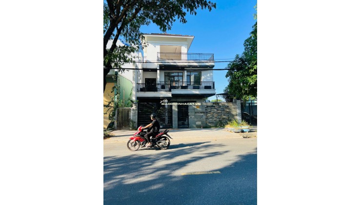 CẦN BÁN BIỆT THỰ 2 LÔ - DIỆN TÍCH LỚN - TRẦN NGUYÊN ĐÁN, HOÀ MINH - GẦN BIỂN