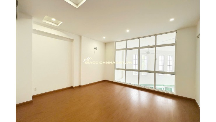 35 Triệu: thuê nguyên căn Quận 1 TRẦN KHÁNH DƯ- xe hơi trong nhà- 5m Ngang 5 tầng nhiều cửa sổ lớn