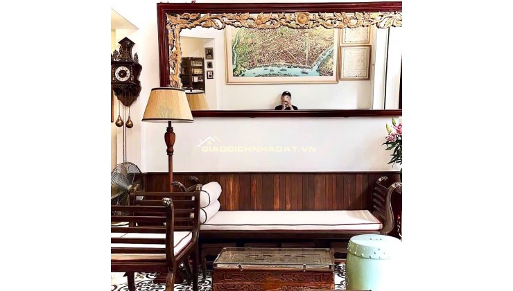 28 Triệu: thuê nguyên căn Quận 1- ĐIỆN BIÊN PHỦ CMT8- cao 5 tầng thông suốt có Lửng. VŨ 0933910039