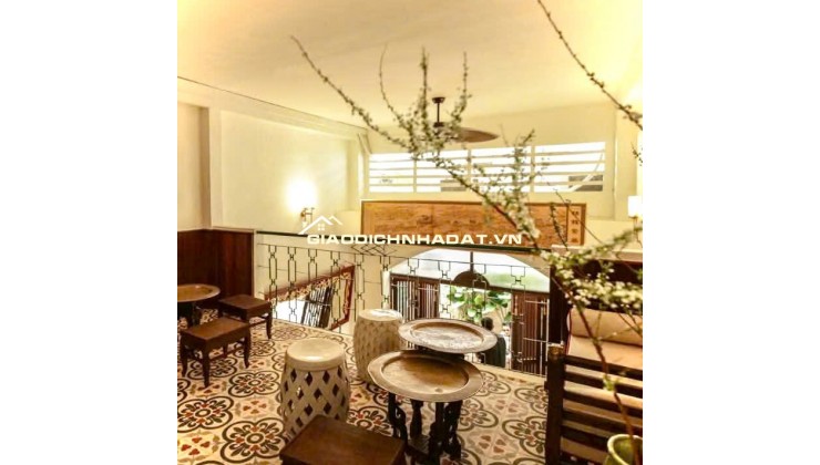 28 Triệu: thuê nguyên căn Quận 1- ĐIỆN BIÊN PHỦ CMT8- cao 5 tầng thông suốt có Lửng. VŨ 0933910039
