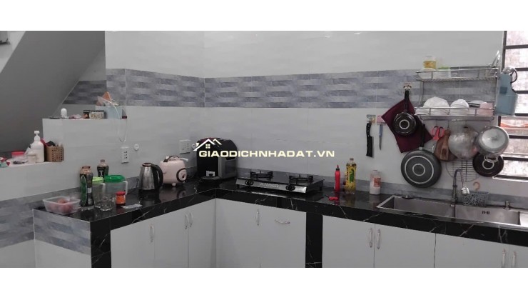 BÁN NHÀ ĐẤT TẠI PHƯỜNG THANH ĐỨC TỈNH VĨNH LONG. 5X15. GIÁ 1.150.000.000. LH:0972722110.