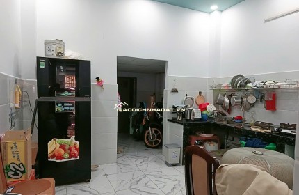 MẶT TIỀN NHÀ gấp bán đường Hoàng Minh Đạo, 68m2, dài 19m Quận 8