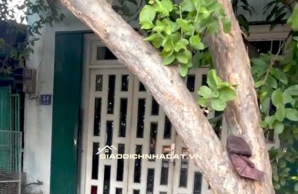 BÁN NHÀ MẶT TIỀN QL1A, HIỆP BÌNH PHƯỚC, DT 100,6M2, SHR, CHỈ 4.9 TỶ. LH:0765659378.