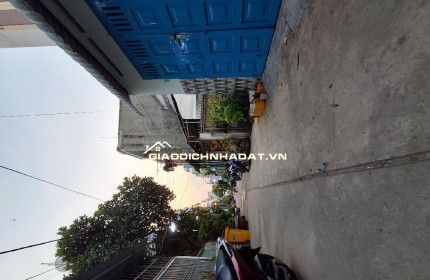  CHÍNH CHỦ - NHÀ 3 TẦNG - HẺM Ô TÔ LÝ THUYẾT - NGANG 4.5M GIÁ 5.X TỶ