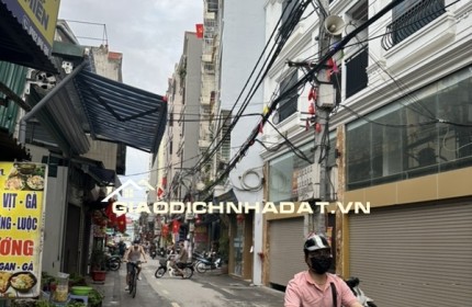 Nhà Mỹ Đình hàng hiếm, dân xây 40m2, 5 tầng, mặt tiền 5m, gần ô tô
