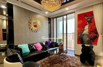 Cần bán căn hộ hoa hậu 3 PN toà Park 12 Times City gấp. Hướng Nam mát. Lh 0011947422