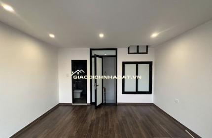 Nhà Tứ Liên - Tây Hồ - 5 tầng - thang máy - chuẩn công năng, về ở luôn giá 9,4 tỷ