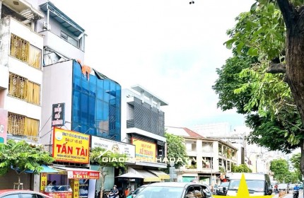 Quận 1- Mặt tiền Đinh Tiên Hoàng- 76M2- NHÀ CŨ TIỆN XÂY MỚI 5 Tầng,vỉa hè 6m: 19 Tỷ. VŨ 0933910039