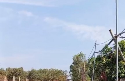 cần bán đất mặt tiền đường bê tông quảng tín
