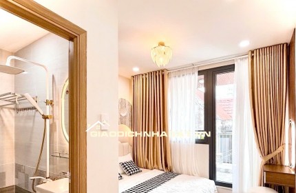 4 Tỷ nhỉnh: Nhà Quận 3- ngay bờ kè Hoàng Sa- Ngang gần 4m, 3 Tầng Full nội thất mới. VŨ 0933910039