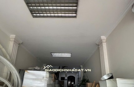 Nhà mặt phố Ngô Gia Tự - Long Biên