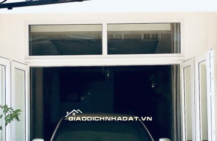 22 Triệu: nguyên căn XE HƠI TRONG NHÀ- Hoàng Hoa Thám- 3 Tầng 4 Phòng- Bếp & 4 Máy Lạnh. 0933910039
