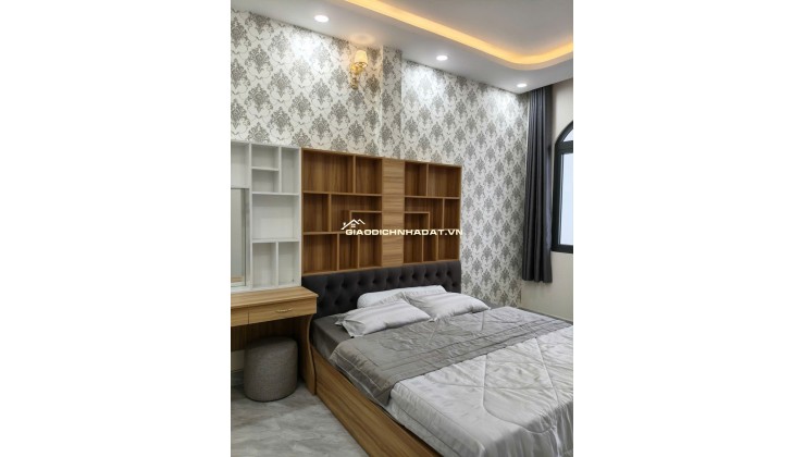 Nhà 1 trệt 2 lầu 12x8,5 Xây dựng 8x8,5 BTCT 4PN 4WC, có Gara Ô tô riêng