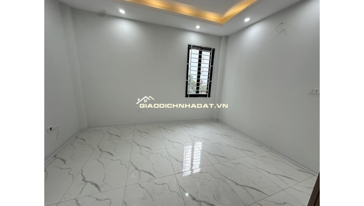 Bán nhà Đại Cát Liên Mạc 35m, 4 tầng Ô TÔ đỗ cửa