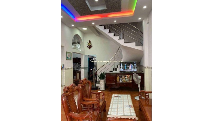 Biệt thự phố 8x17m 3tầng 6PN hẻm xe hơi Trưng Vương 3, Hóc Môn