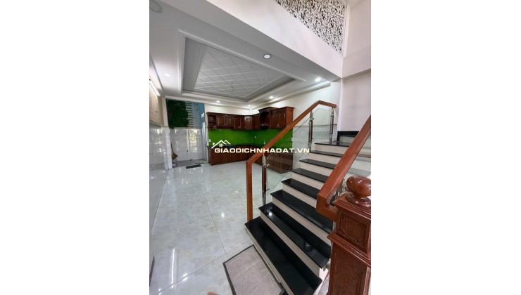bán nhà hẻm lâm thị hố q12, 70m2, 4 tầng, 4pn, sổ hồng, giá tốt 5.7 tỷ!