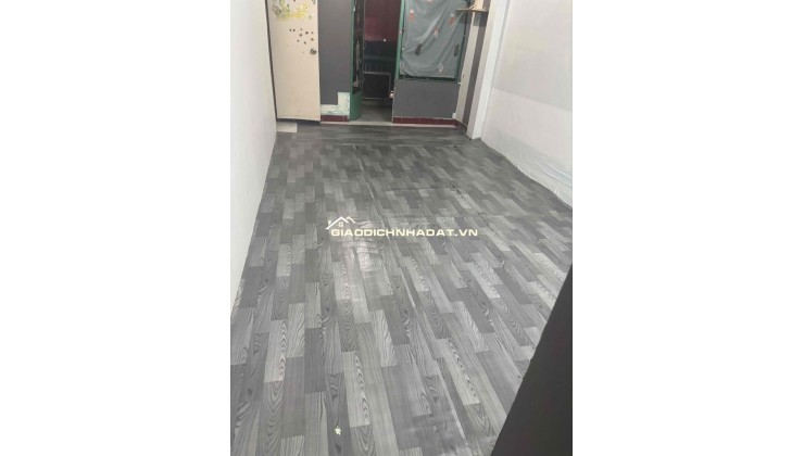 Cho nữ thuê phòng có ban công rộng thoáng,phòng trống giá chỉ hơn 3Tr ở Phú Nhuận
