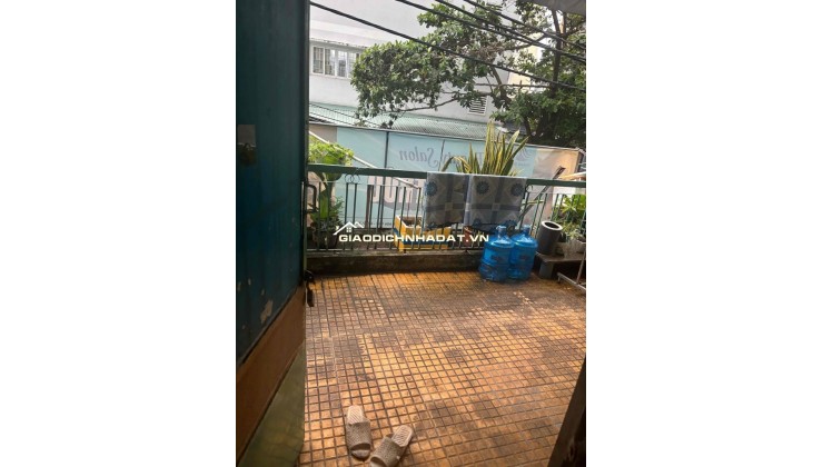 Cho nữ thuê phòng có ban công rộng thoáng,phòng trống giá chỉ hơn 3Tr ở Phú Nhuận